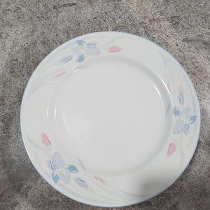 Iris by Excel ~ Fresh Flowers Collection ~6 Dinner Plates 10 5/8", 6 saucers. .